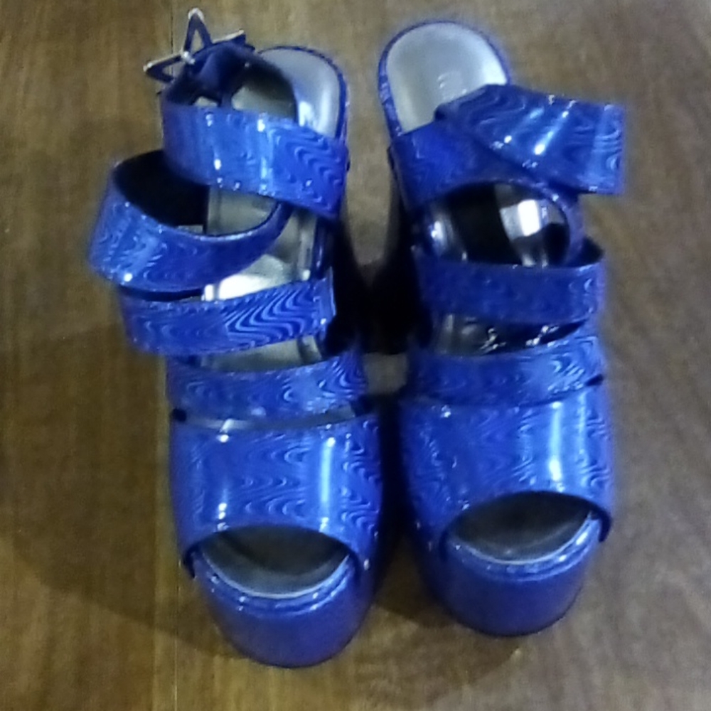 Platform shoes